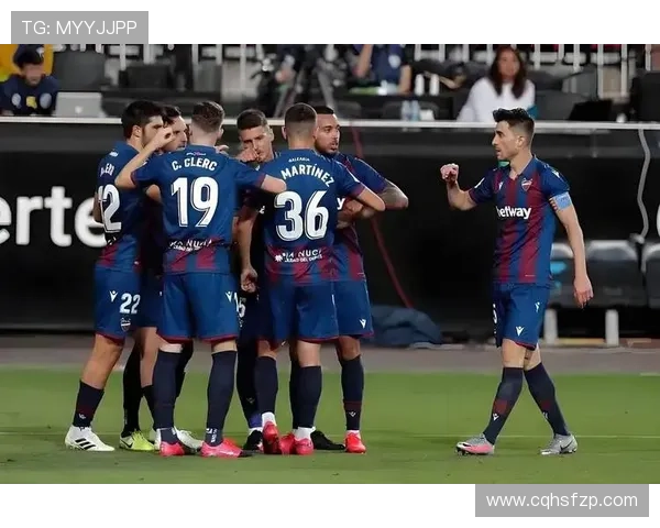 奥维耶多对阵埃尔切首发亮相